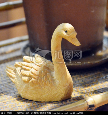 天鵝工藝品：優雅與藝術的完美融合